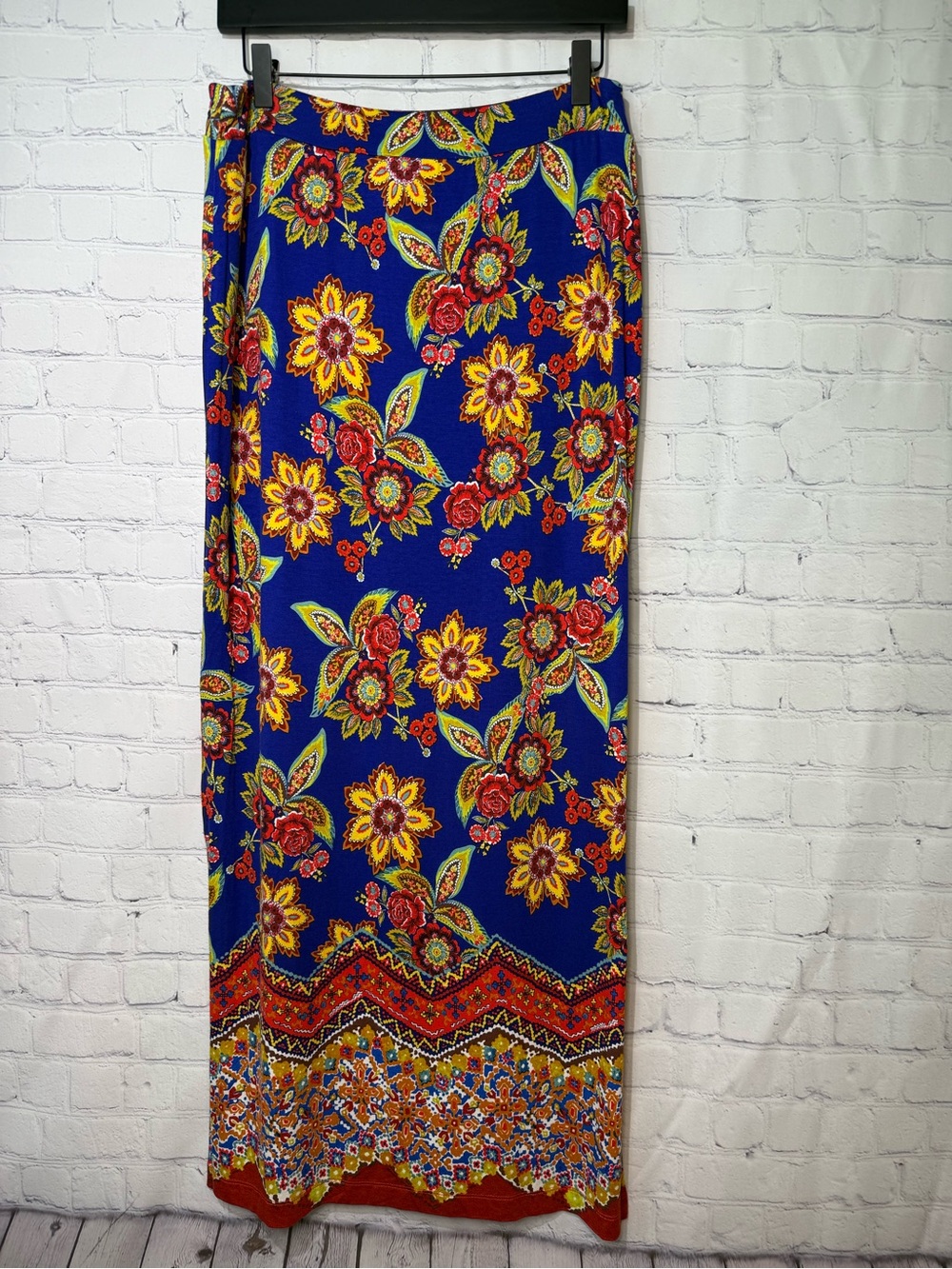 NWT C Est 1946 size small floral print maxi skirt